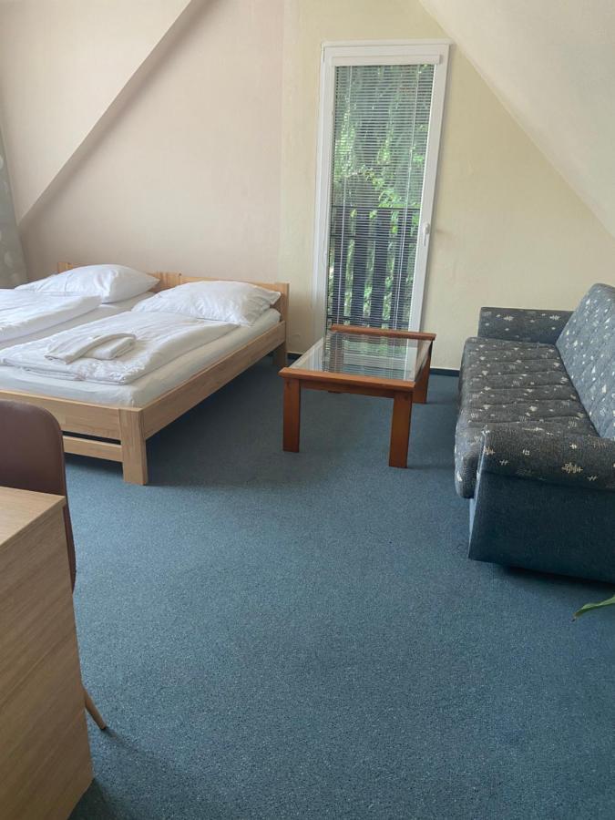 Hotel U Cisare Mirosovice Ngoại thất bức ảnh