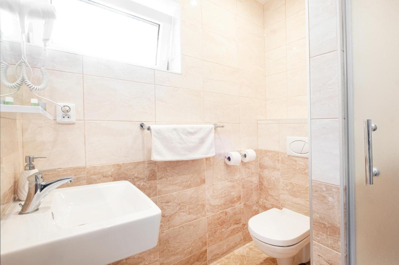 Hotel U Cisare Mirosovice Ngoại thất bức ảnh