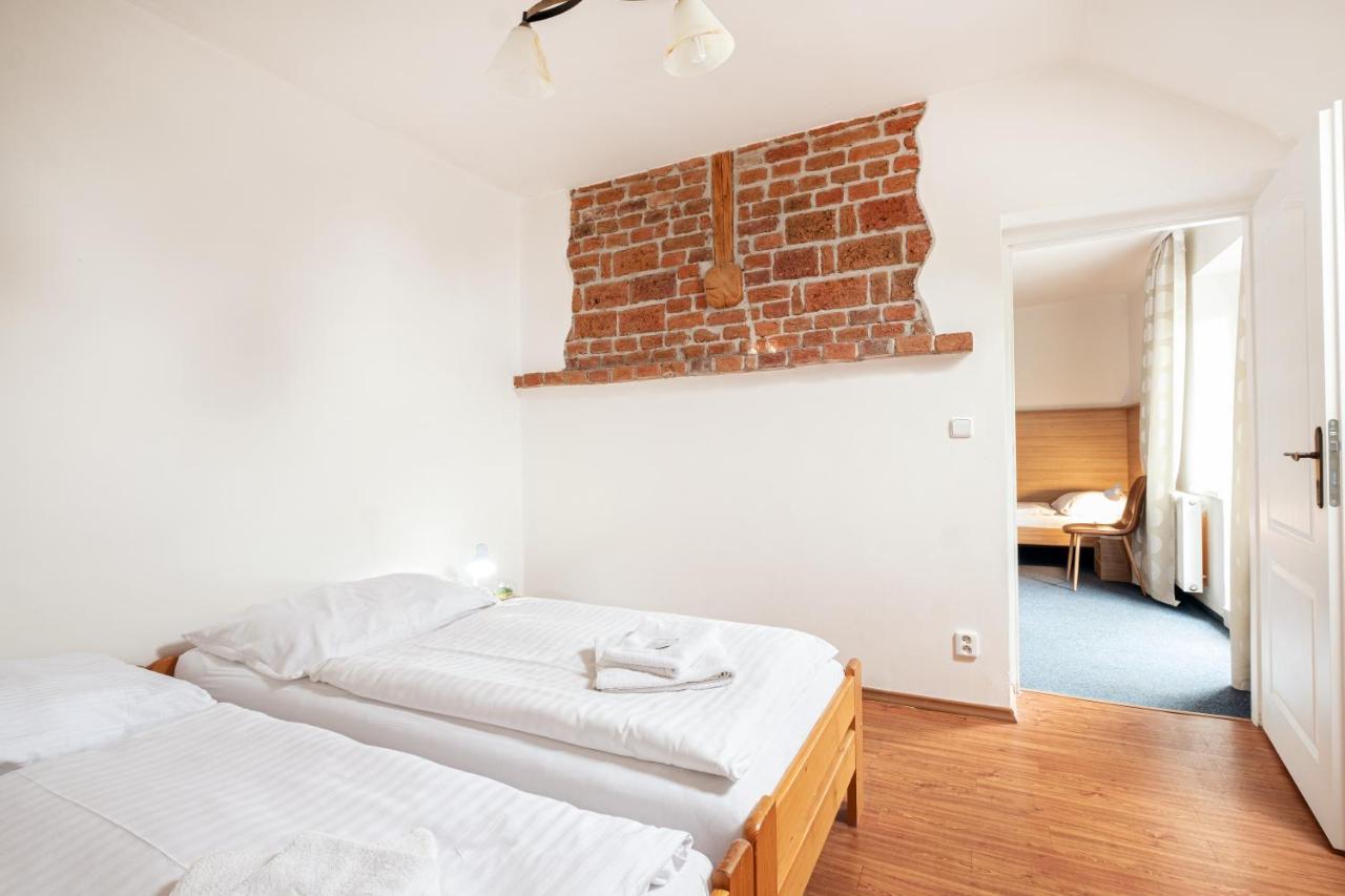 Hotel U Cisare Mirosovice Ngoại thất bức ảnh