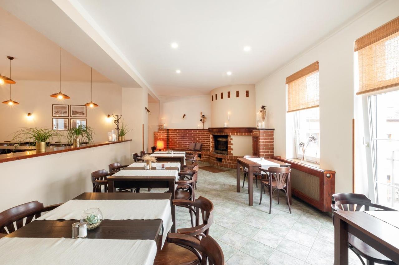 Hotel U Cisare Mirosovice Ngoại thất bức ảnh